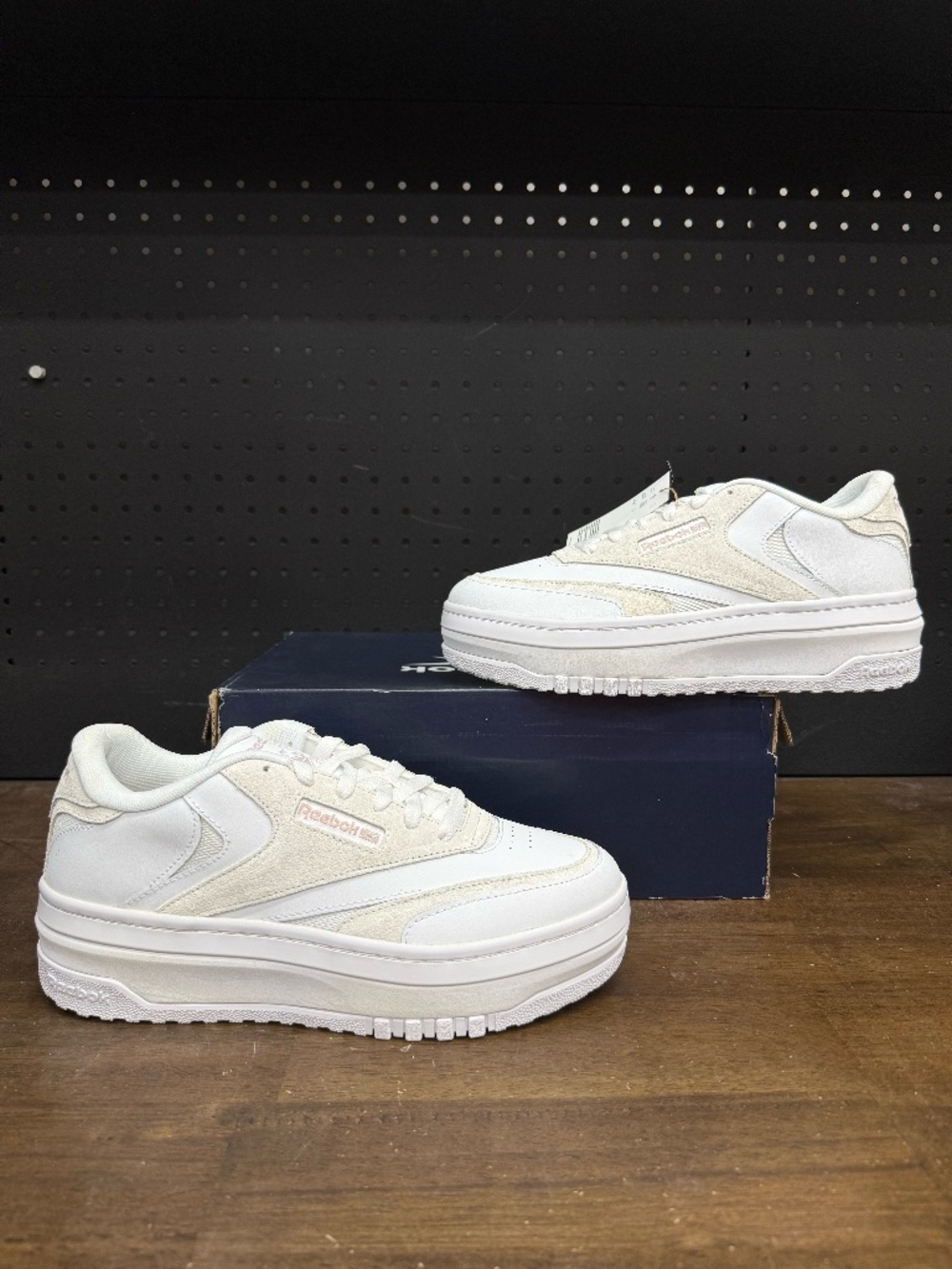 New W/ Box! Women's Reebok Club C Extra White Cream Platform Sneakers Size 10
